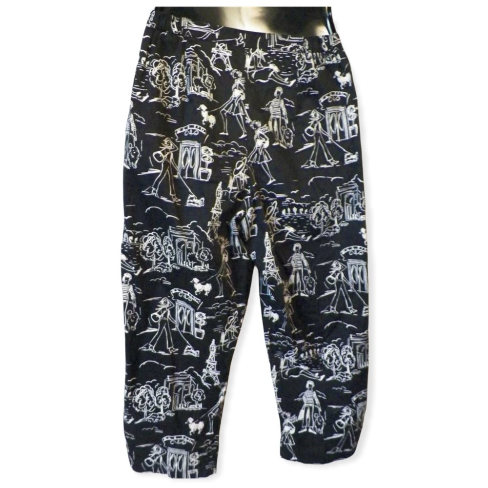 4/$25 Mechant High Rise Capri Pants Womens Size S 4-6 W27 Paris Dog Artsy Black
